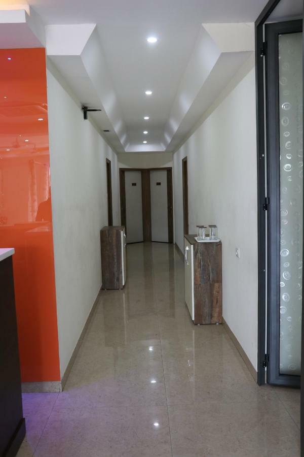 S.R. Residency Hotel Zirakpur Kültér fotó
