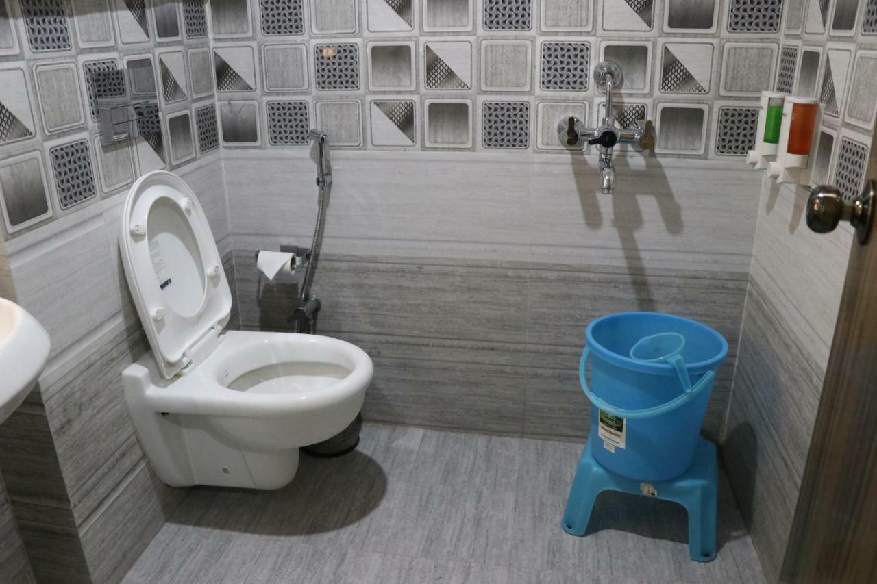 S.R. Residency Hotel Zirakpur Kültér fotó