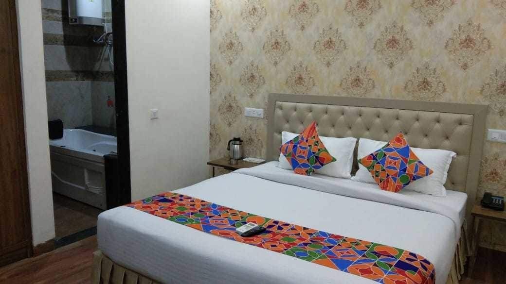S.R. Residency Hotel Zirakpur Kültér fotó